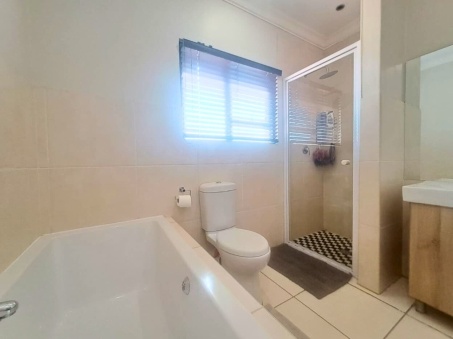 4 Bedroom Property for Sale in Boschdal North West